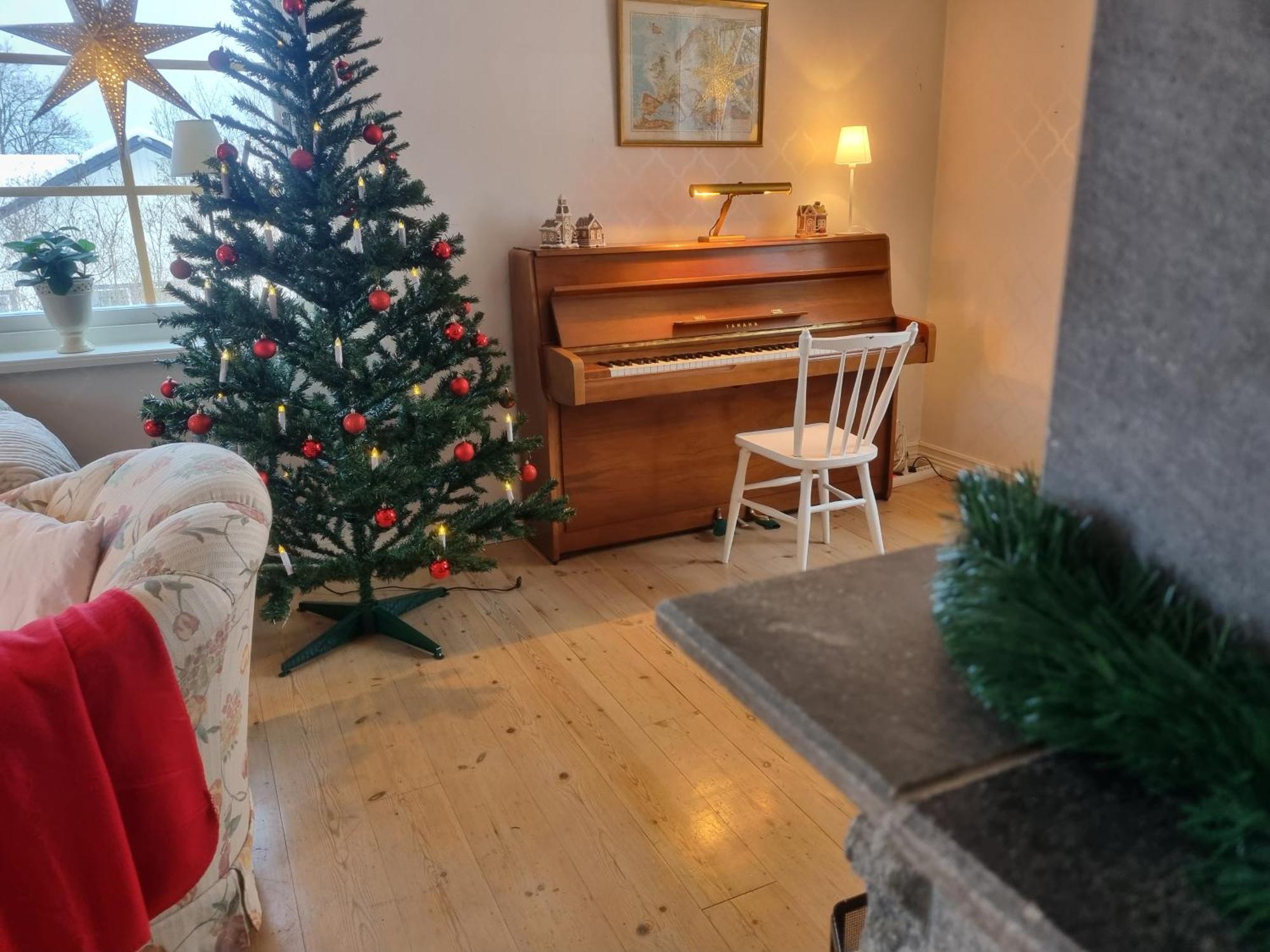 Saellinge House - Cozy Villa With Fireplace And Garden Close To Uppsala Exterior photo
